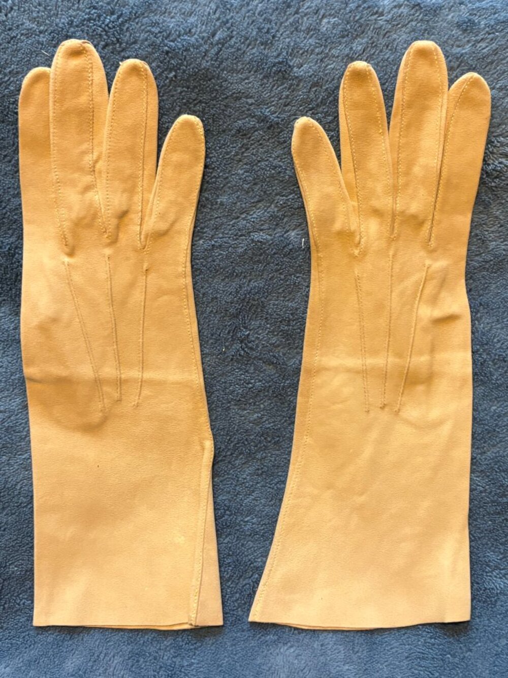 Vintage Edel Boutique Tan Suede Mid-Arm Opera Gloves Size 6.5